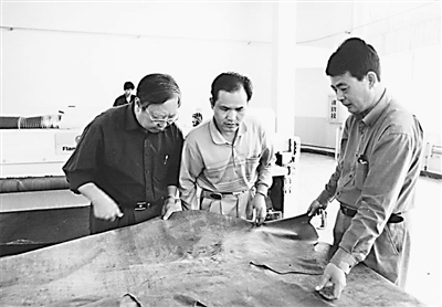 <p>　　福建省一批懂生產(chǎn)、懂技術(shù)、懂銷(xiāo)售的技術(shù)人員，為寧夏企業(yè)帶來(lái)新的管理機(jī)制和理念。</p>