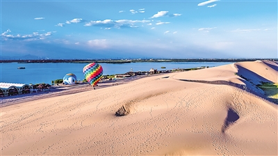 <p>　　　　沙湖景致美如畫?！”緢笥浾摺●R楠　攝</p>