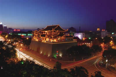 <p>　　玉皇閣夜景</p>