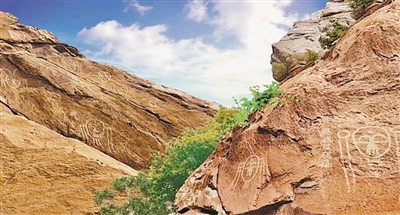 <p>　　賀蘭山巖畫景區(qū)</p>