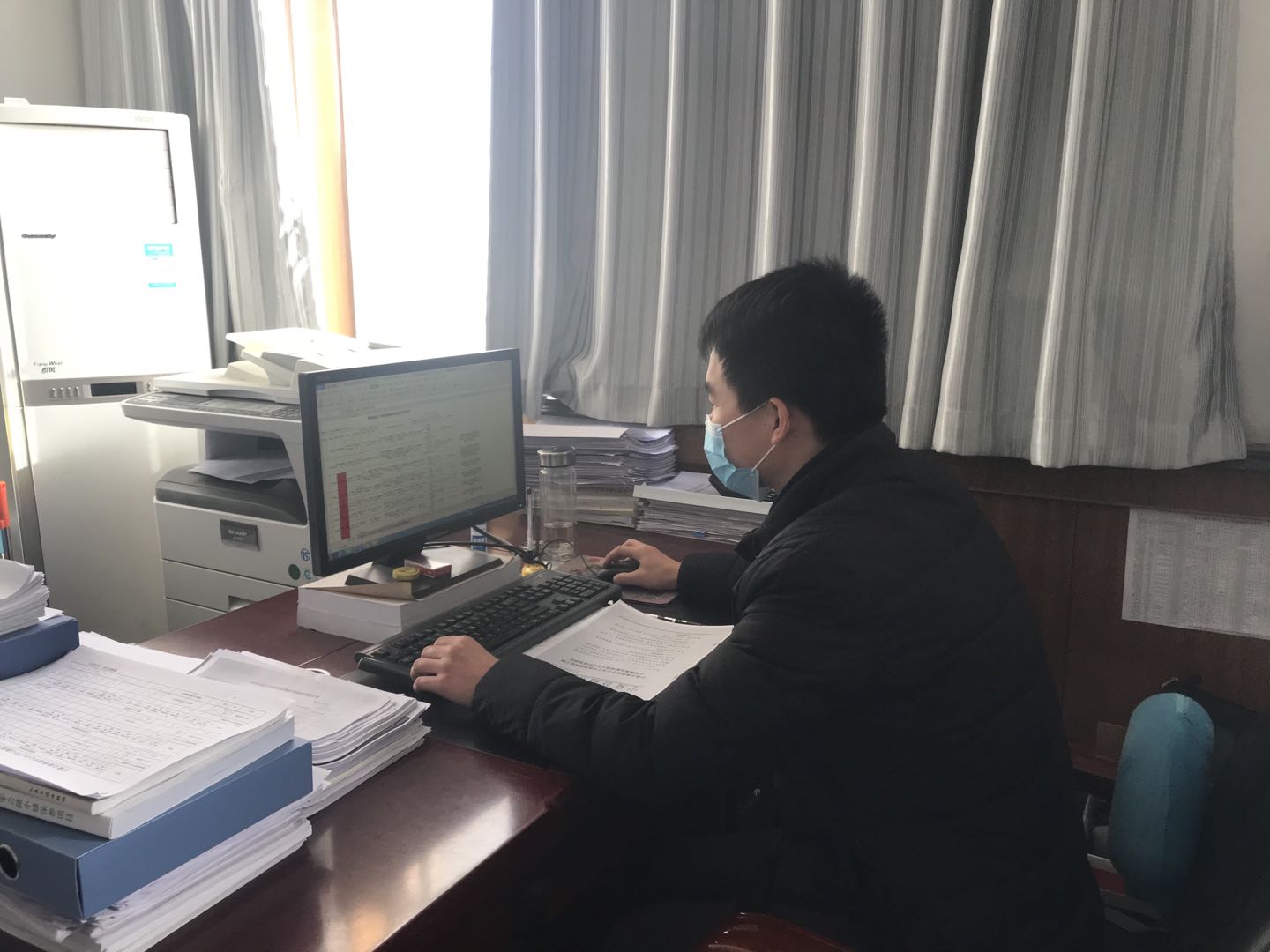 楊銳統(tǒng)計防疫相關(guān)信息.jpg