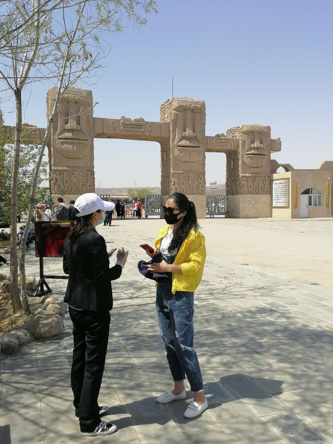 個人工作照：采訪景區(qū)復(fù)工情況.jpg