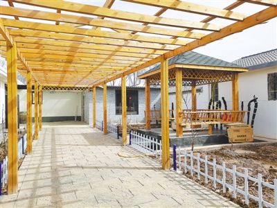 <p>　　關(guān)渠村的美麗庭院。</p>
